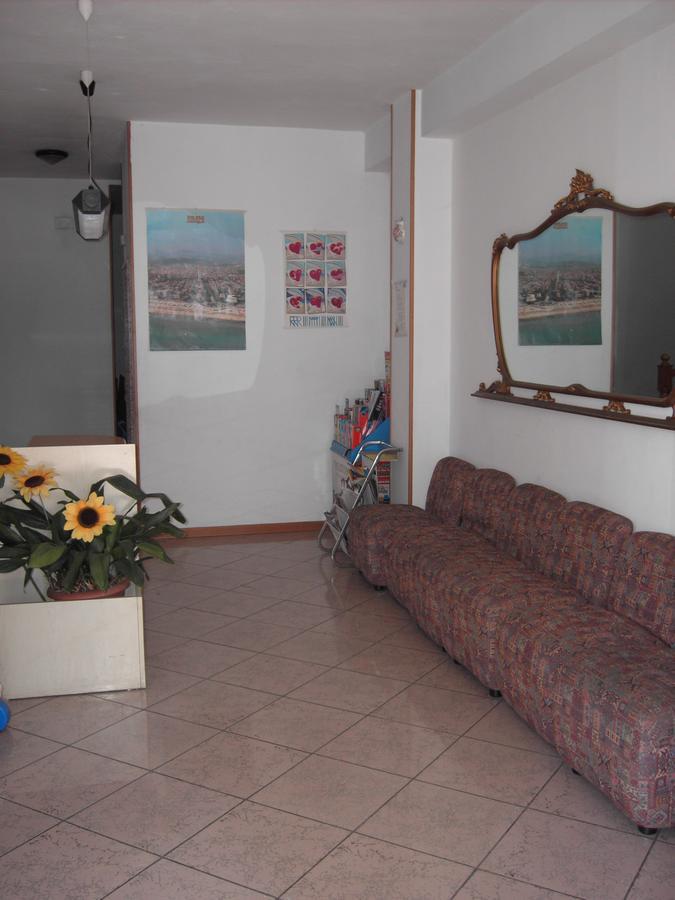 Residence Monaco Appartamenti Rimini Ngoại thất bức ảnh