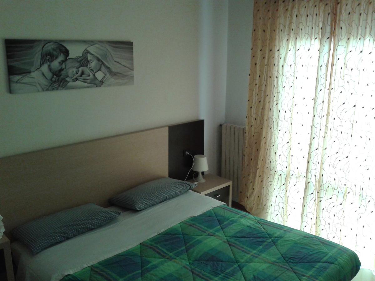 Residence Monaco Appartamenti Rimini Phòng bức ảnh