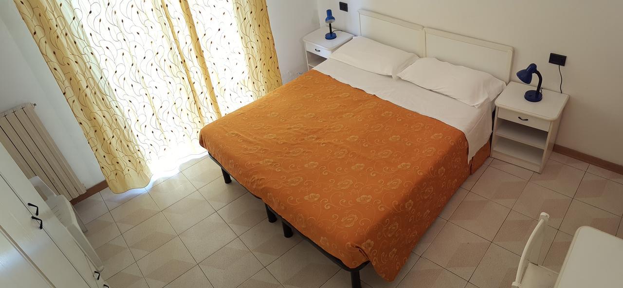 Residence Monaco Appartamenti Rimini Ngoại thất bức ảnh