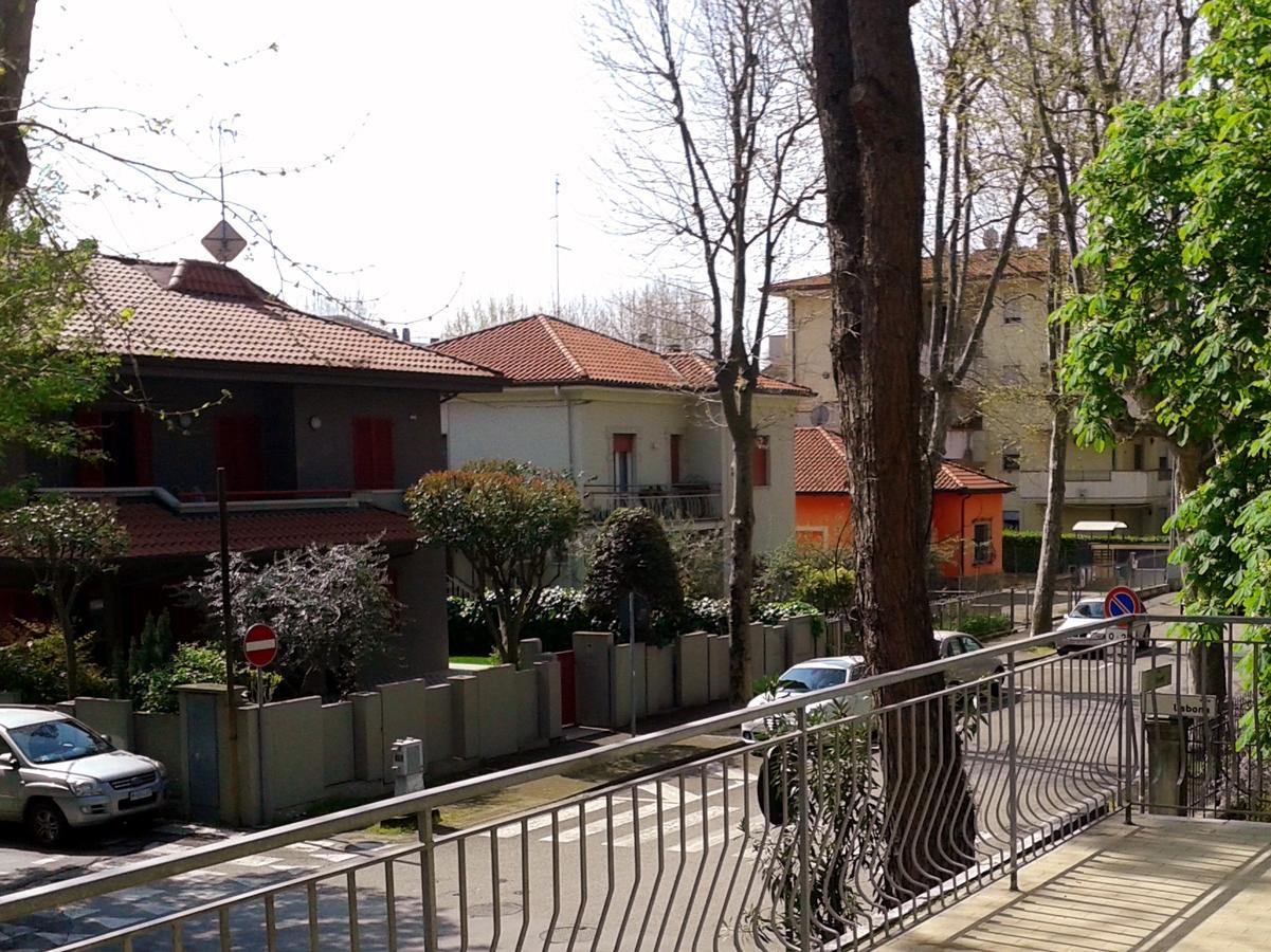 Residence Monaco Appartamenti Rimini Ngoại thất bức ảnh