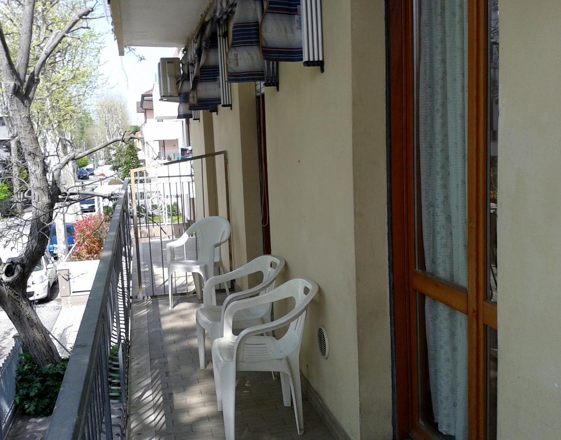 Residence Monaco Appartamenti Rimini Ngoại thất bức ảnh