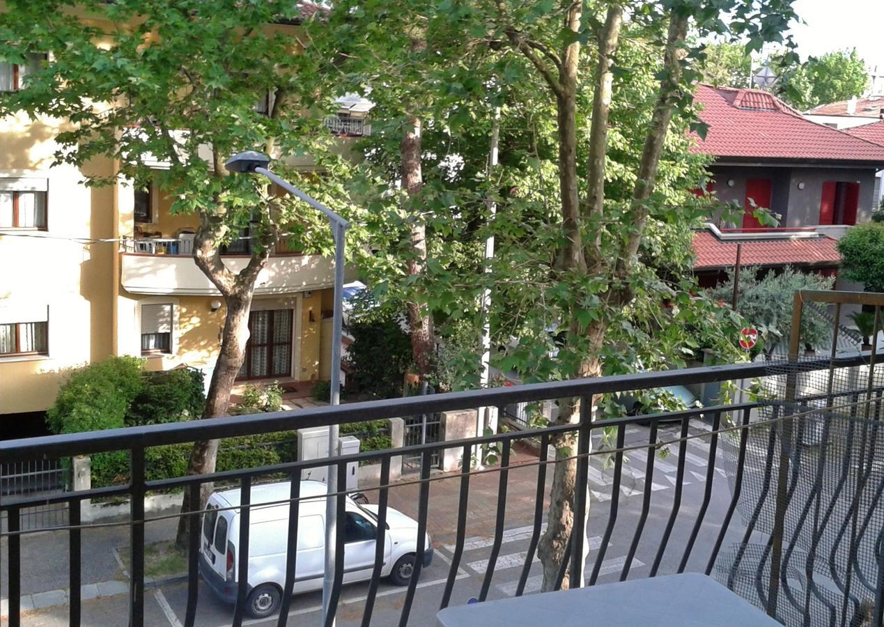 Residence Monaco Appartamenti Rimini Ngoại thất bức ảnh